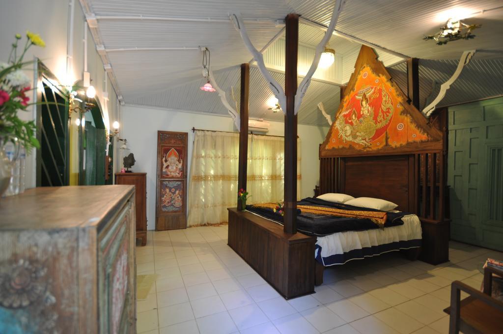 Ayutthaya Bouchic Hostel Exterior foto